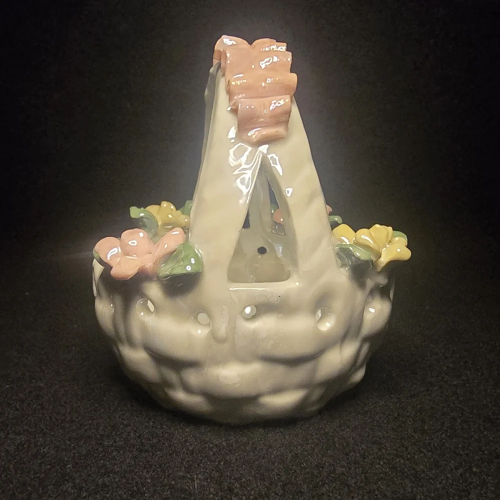 Vintage ceramic basket